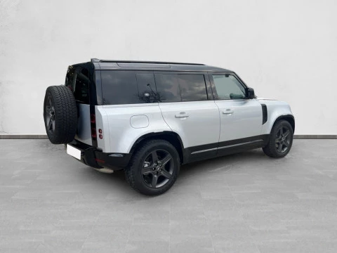 Land Rover Defender 3.0D I6 250 X-Dyn SE 110 AT 4WD MHEV