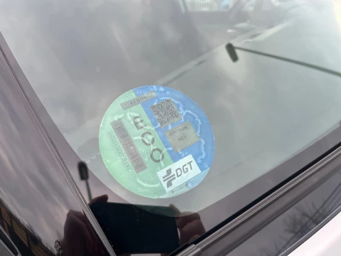 Land Rover Defender 3.0D I6 250 X-Dyn SE 110 AT 4WD MHEV