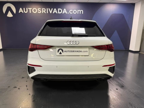 Audi A3 Sportback Black line 35 TFSI 110kW S tro