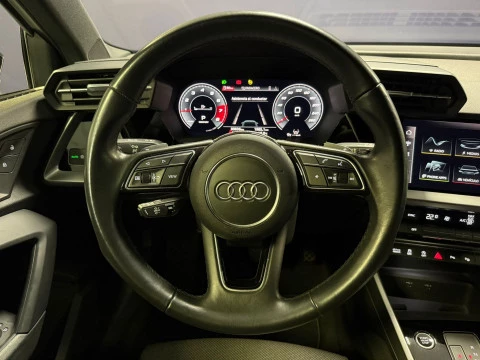 Audi A3 Sportback Black line 35 TFSI 110kW S tro