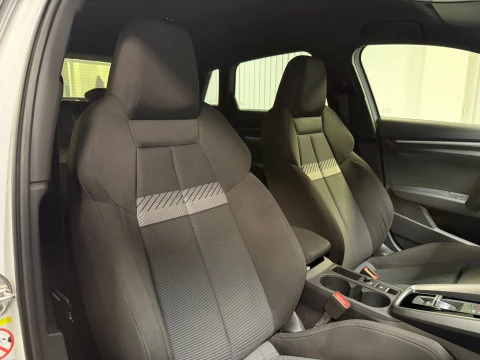 Audi A3 Sportback Black line 35 TFSI 110kW S tro