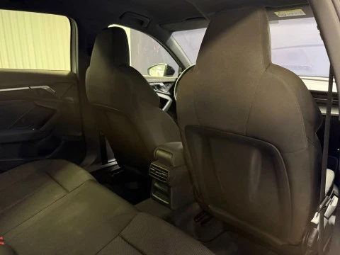 Audi A3 Sportback Black line 35 TFSI 110kW S tro