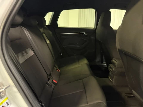 Audi A3 Sportback Black line 35 TFSI 110kW S tro