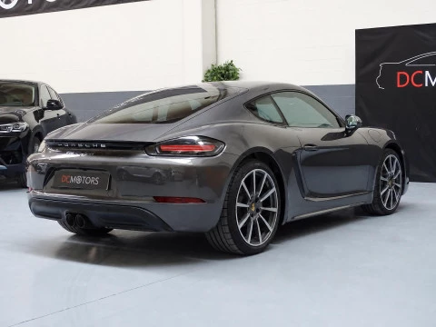 Porsche 718 Cayman