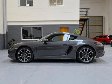 Porsche 718 Cayman