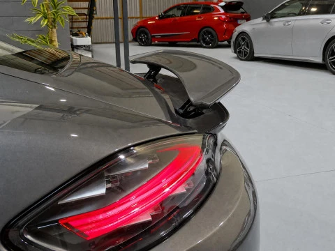 Porsche 718 Cayman