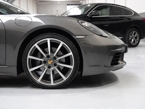 Porsche 718 Cayman