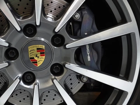Porsche 718 Cayman