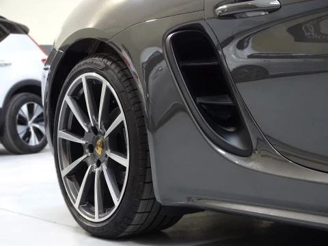 Porsche 718 Cayman