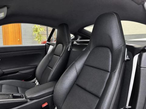 Porsche 718 Cayman