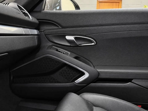 Porsche 718 Cayman