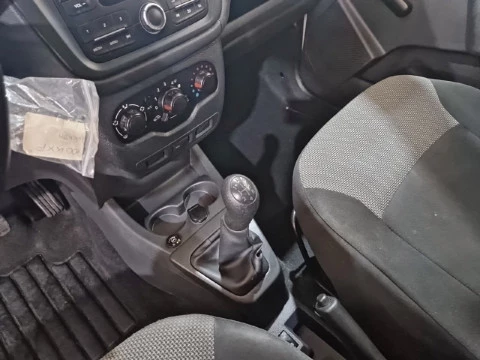 Dacia Dokker Essential 1.6 75kW (100CV) GLP -18