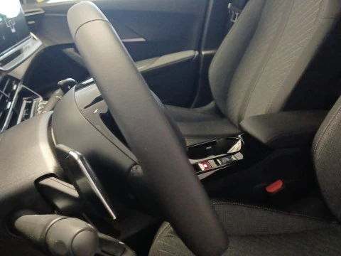 Peugeot 2008 N2008 Allure Hybrid 136 eDCS6