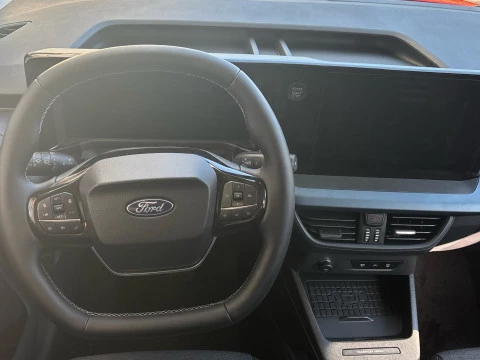 Ford Tourneo Courier BEV 43,5kWh 100kW (136CV) Active Auto