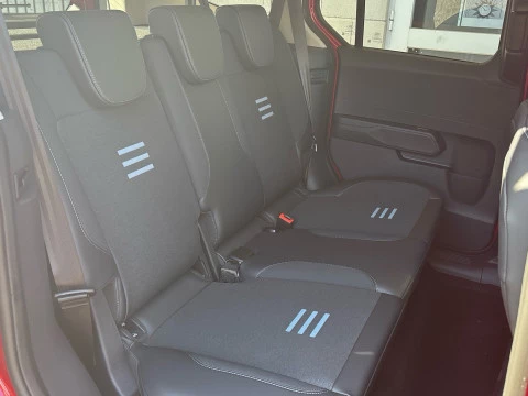 Ford Tourneo Courier BEV 43,5kWh 100kW (136CV) Active Auto