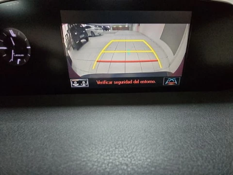 Lexus UX 2.0 250h Business
