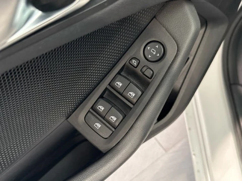 BMW Serie 1 118i 103 kW (140 CV)