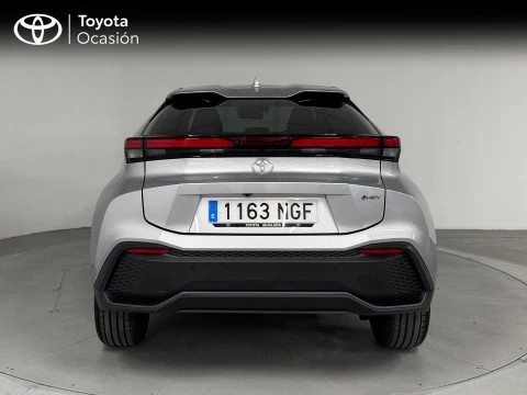 Toyota C-HR Advance Hybrid 140