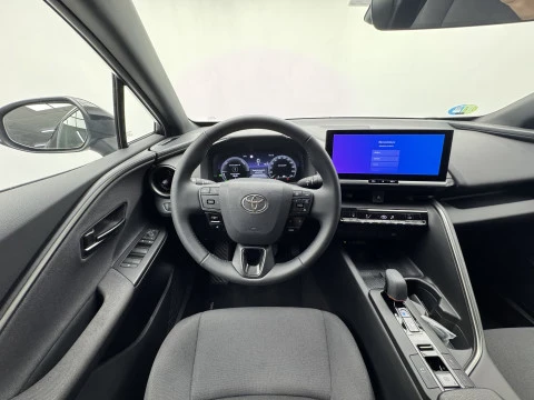 Toyota C-HR Advance Hybrid 140