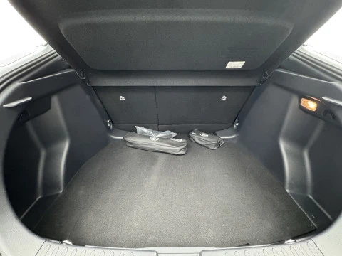 Toyota C-HR Advance Hybrid 140