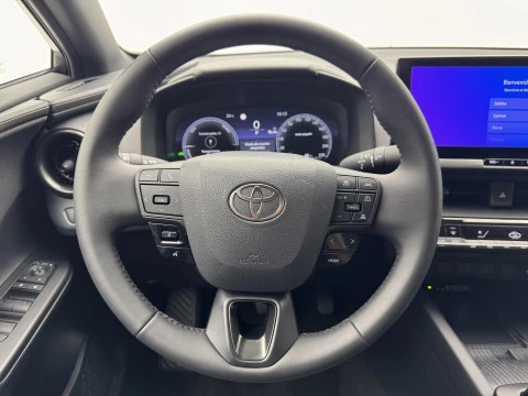Toyota C-HR Advance Hybrid 140