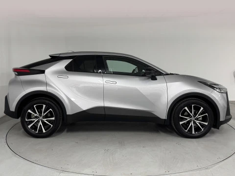 Toyota C-HR Advance Hybrid 140