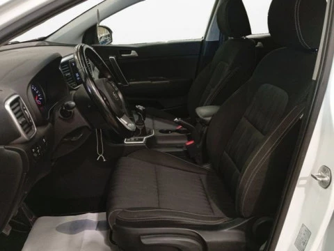 Kia Sportage 1.6 MHEV Business 100kW (136CV) 4x4