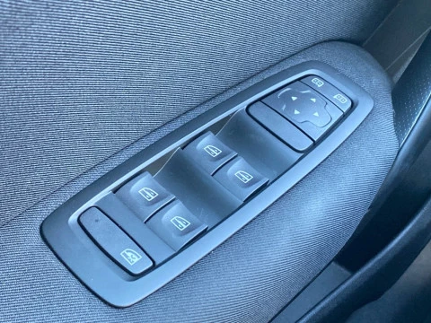 Renault Megane Business Blue dCi 81 kW (115CV)