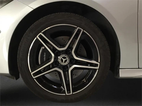 Mercedes-Benz CLA 250 e