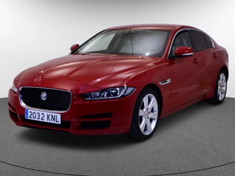 Jaguar XE sedan 2.0D 132KW PURE AUTO 4P