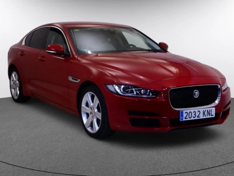 Jaguar XE sedan 2.0D 132KW PURE AUTO 4P