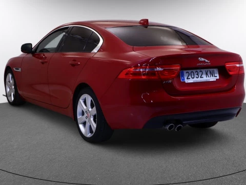 Jaguar XE sedan 2.0D 132KW PURE AUTO 4P