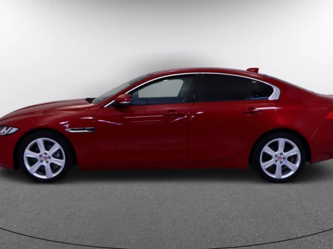 Jaguar XE sedan 2.0D 132KW PURE AUTO 4P