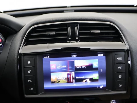 Jaguar XE sedan 2.0D 132KW PURE AUTO 4P