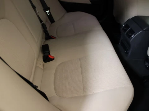 Jaguar XE sedan 2.0D 132KW PURE AUTO 4P