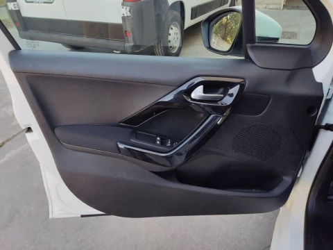 Peugeot 208 5P ACTIVE BlueHDi 73kW (100CV)