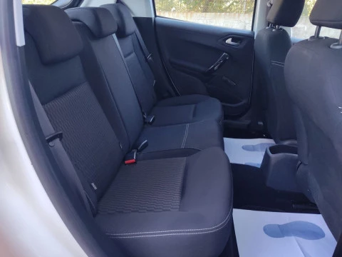 Peugeot 208 5P ACTIVE BlueHDi 73kW (100CV)