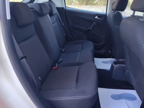 Peugeot 208 5P ACTIVE BlueHDi 73kW (100CV)