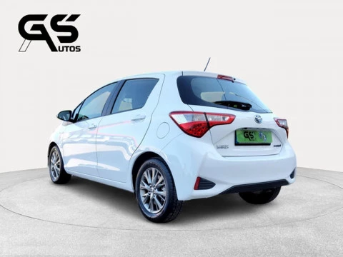 Toyota Yaris 1.5 100H Active Tech 74 kW (100 CV)