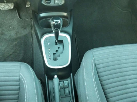 Toyota Yaris 1.5 100H Active Tech 74 kW (100 CV)