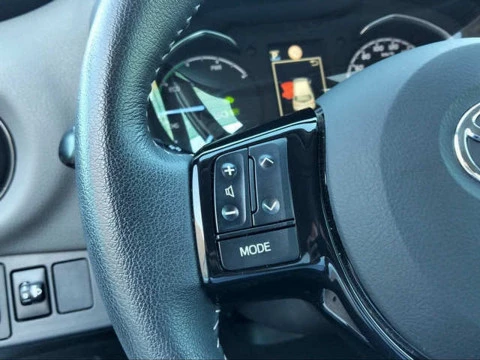 Toyota Yaris 1.5 100H Active Tech 74 kW (100 CV)