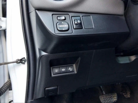 Toyota Yaris 1.5 100H Active Tech 74 kW (100 CV)