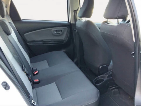 Toyota Yaris 1.5 100H Active Tech 74 kW (100 CV)