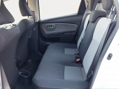 Toyota Yaris 1.5 100H Active Tech 74 kW (100 CV)