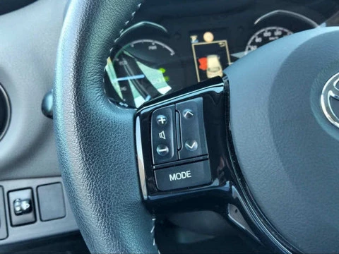 Toyota Yaris 1.5 100H Active Tech 74 kW (100 CV)