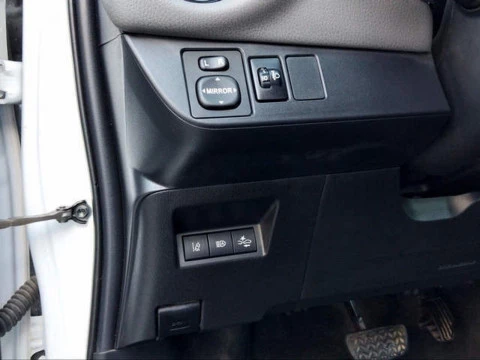 Toyota Yaris 1.5 100H Active Tech 74 kW (100 CV)