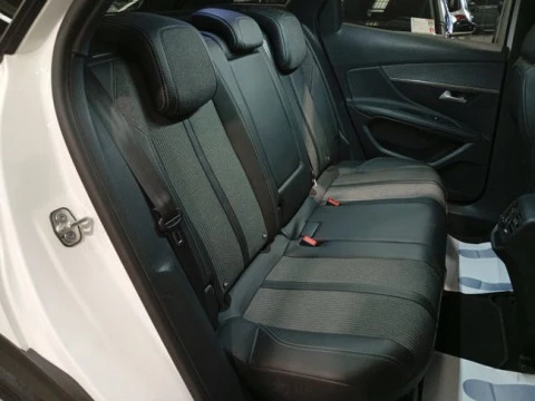 Peugeot 3008 1.5 BlueHDi 96kW S&S Allure Pack EAT8