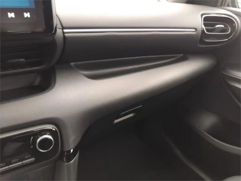 Toyota Yaris ACTIVE PLUS