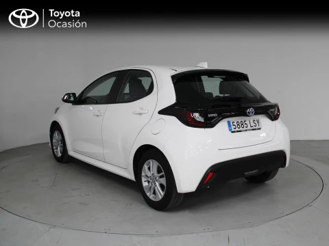 Toyota Yaris 1.5 120H Business Plus