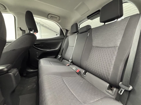 Toyota Yaris 1.5 120H Business Plus